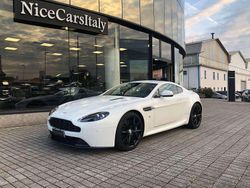 Bianco Usata 2012 Aston Martin V8 Vantage Coupé | 68.500 € (Cara)