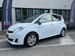 Bianco Usata 2011 Toyota Verso-S Monovolume | 6590 € (Ottimo prezzo)