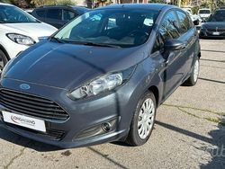 Grigio Usata 2015 Ford Fiesta Due volumi | 6890 € (Buon prezzo)