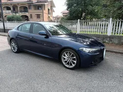 Blu/azzurro Usata 2017 Alfa Romeo Giulia Super Tre volumi | 15.890 € (Buon prezzo)