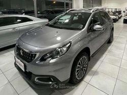 Grigio Usata 2019 Peugeot 2008 Allure SUV | 11.900 € (Buon prezzo)