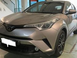 Grigio Usata 2017 Toyota C-HR Lounge SUV | 14.990 € (Buon prezzo)