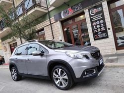 Grigio Usata 2019 Peugeot 2008 Allure SUV | 13.490 € (Buon prezzo)