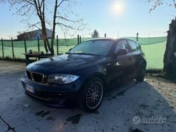 Nero Usata 2011 BMW 118 Due volumi | 3490 € (Super prezzo)