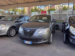 Grigio Usata 2015 Lancia Ypsilon Due volumi | 5990 € (Buon prezzo)