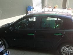 Nero Usata 2006 Renault Clio II Tre volumi | 890 € (Super prezzo)