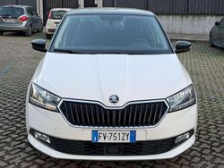 Bianco Usata 2019 Skoda Fabia Tre volumi | 7850 € (Buon prezzo)