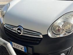 Bianco Usata 2017 Opel Combo Monovolume | 7100 € (Buon prezzo)