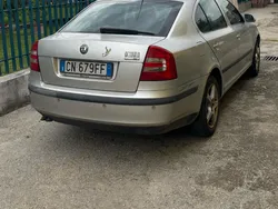 Usata 2006 Skoda Octavia Tre volumi | 1234 €