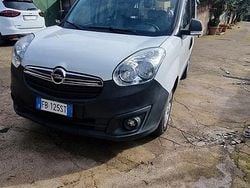 Bianco Usata 2015 Opel Combo Monovolume | 6500 € (Buon prezzo)