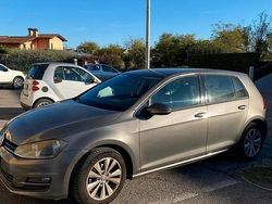 Grigio Usata 2014 VW Golf VII Tre volumi | 6900 € (Ottimo prezzo)
