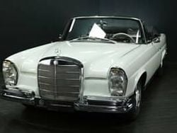 Bianco Usata 1966 Mercedes 250 SE Cabrio | 117.500 €