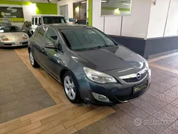 Usata 2013 Opel Astra Cosmo Tre volumi | 6950 € (Cara)