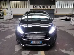 Nero Usata 2015 Ford Fiesta Titanium Due volumi | 6200 € (Buon prezzo)