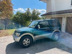 Verde Usata 2001 Mitsubishi Pajero SUV | 8000 € (Buon prezzo)
