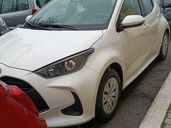 Usata 2025 Toyota Yaris Tre volumi | 19.900 € (Buon prezzo)