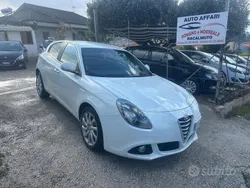 Bianco Usata 2015 Alfa Romeo Giulietta Distinctive Due volumi | 10.799 € (Cara)