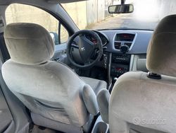 Nero Usata 2007 Peugeot 207 Tre volumi | 1700 €