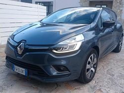 Grigio Usata 2019 Renault Clio IV Zen Due volumi | 8000 € (Buon prezzo)