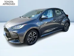 Grigio metallizzato Usata 2021 Toyota Yaris Hybrid Trend Tre volumi | 17.400 € (Buon prezzo)