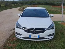 Usata 2016 Opel Astra Innovation Tre volumi | 9300 € (Cara)