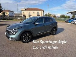 Verde Usata 2022 Kia Sportage Style SUV | 22.500 € (Buon prezzo)