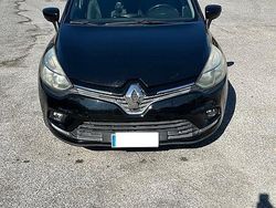 Nero Usata 2016 Renault Clio IV Zen Tre volumi | 6200 € (Ottimo prezzo)