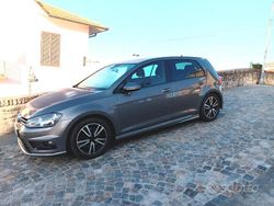 Grigio Usata 2016 VW Golf R-line Tre volumi | 12.000 € (Buon prezzo)