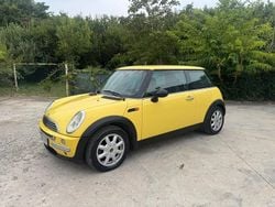 Giallo Usata 2002 Mini ONE Due volumi | 2000 € (Buon prezzo)
