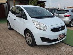 Bianco Usata 2012 Kia Venga Due volumi | 4800 € (Buon prezzo)
