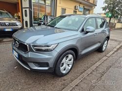 Grigio Usata 2019 Volvo XC40 Momentum SUV | 19.800 € (Buon prezzo)