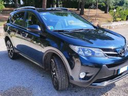Blu/azzurro Usata 2015 Toyota RAV4 Style SUV | 16.500 € (Cara)