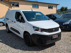 Bianco Usata 2022 Peugeot Partner Premium Monovolume | 17.900 € (Molto cara)