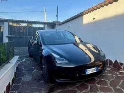 Nero Usata 2023 Tesla Model 3 Standard Range Tre volumi | 28.300 € (Buon prezzo)