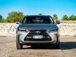 Argento Usata 2015 Lexus NX300h Luxury Line SUV | 22.500 € (Buon prezzo)