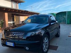 Nero Usata 2005 Infiniti Fx35 SUV | 8500 €
