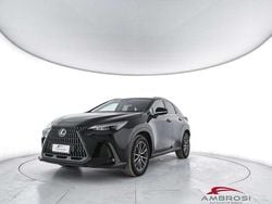 Nero Usata 2022 Lexus NX350h Luxury Line SUV | 36.900 € (Buon prezzo)