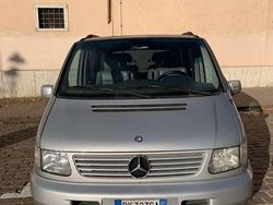 Argento Usata 2001 Mercedes V220 Monovolume | 8000 € (Buon prezzo)