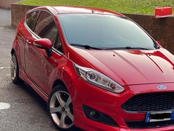 Rosso Usata 2016 Ford Fiesta ST-Line Due volumi | 7500 € (Buon prezzo)