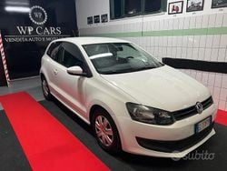 Bianco Usata 2012 VW Polo Comfortline Tre volumi | 5300 € (Buon prezzo)