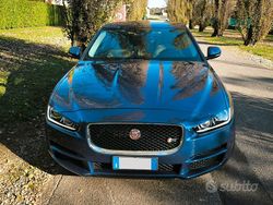 Blu/azzurro Usata 2015 Jaguar XE R-Sport Tre volumi | 19.500 € (Cara)