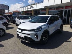 Bianco Nuova 2025 Renault Captur SUV | 23.790 € (Buon prezzo)