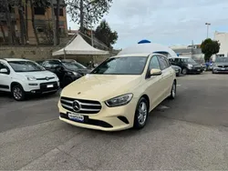 Beige pastello Usata 2019 Mercedes B180 Business Monovolume | 14.490 € (Super prezzo)