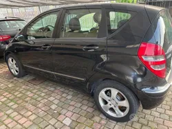 Nero Usata 2007 Mercedes A150 Avantgarde Tre volumi | 1950 € (Ottimo prezzo)