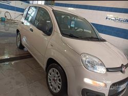 Bianco Usata 2016 Fiat Panda Due volumi | 8700 € (Buon prezzo)
