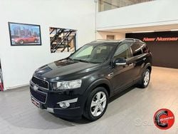 Nero Usata 2011 Chevrolet Captiva SUV | 7999 € (Molto cara)