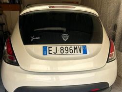 Usata 2011 Lancia Ypsilon Due volumi | 5390 € (Cara)