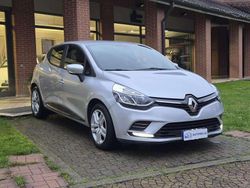 Argento Usata 2020 Renault Clio V Business Tre volumi | 9900 € (Buon prezzo)