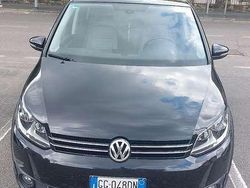 Usata 2014 VW Touran Comfortline Monovolume | 12.000 € (Molto cara)
