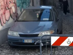 Usata 2004 Renault Laguna II Tre volumi | 1400 €
